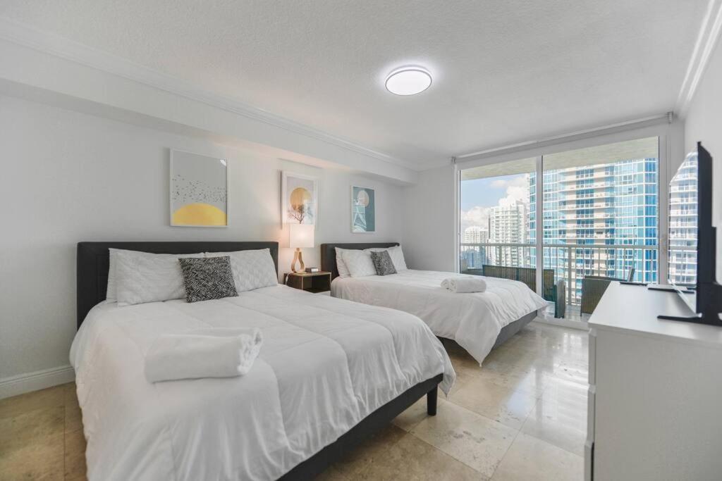 Centric Modern 40Thfloor Brickell Condo Free Parking By Palermo Home Miami Luaran gambar